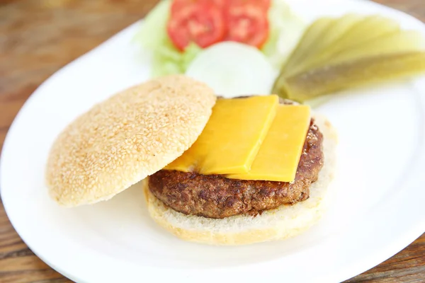 Hamburguesa de carne — Foto de Stock