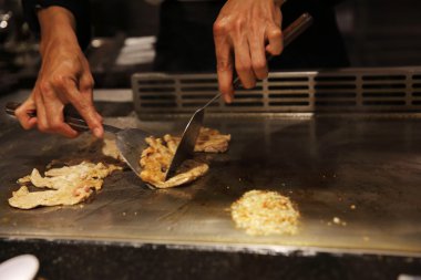 Sebzeli biftek teppanyaki Japon mutfağı.
