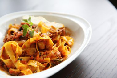 fettuccine bolognese