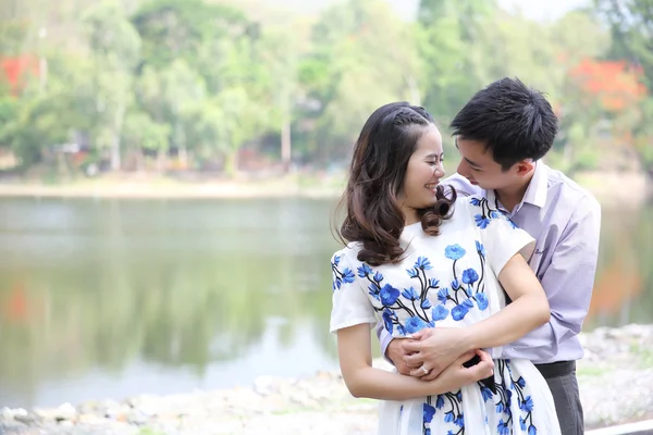 Asiatische Vorhochzeit — Stockfoto