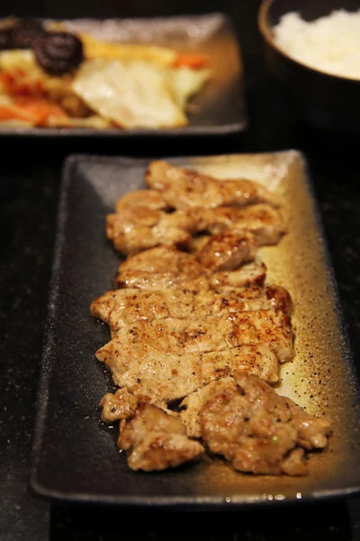 Wołowina z warzywami teppanyaki Japońskie Gotowanie — Zdjęcie stockowe