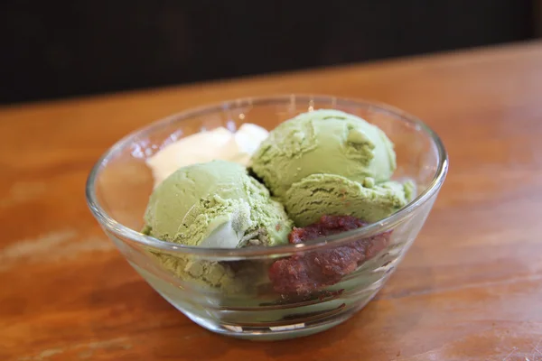 Green tea ice cream — Stock Photo, Image