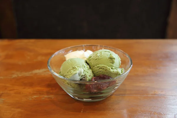 Green tea ice cream — Stock Photo, Image