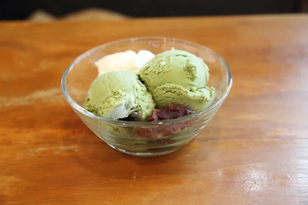 Green tea ice cream — Stock Photo, Image