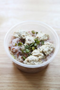 tavuk pirinç çorbası