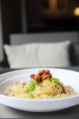 Pastırmalı spagetti.