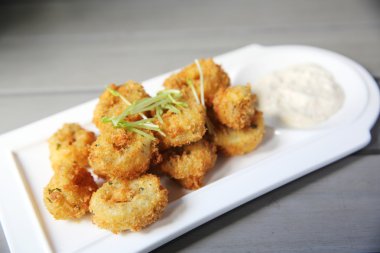 İtalyan kızarmış kalamar kalamar