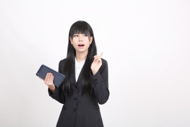 Beyaz arka planda izole Asya iş kadını