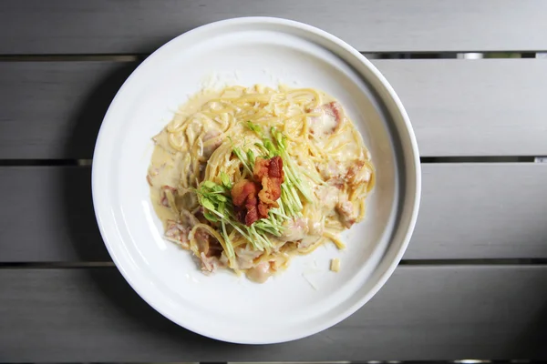 Espaguetis Carbonara con tocino — Foto de Stock