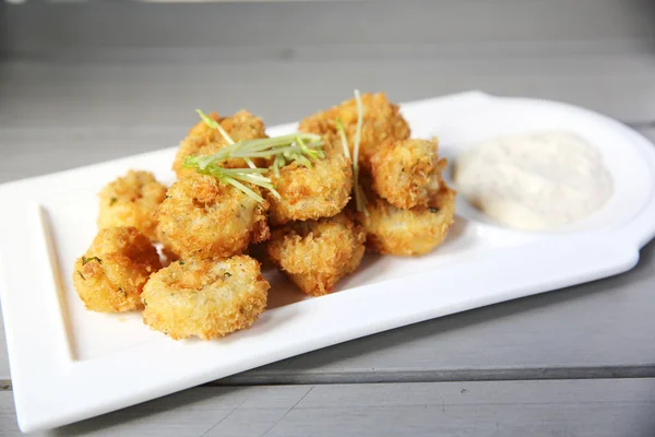 De Italiaanse gebakken inktvis calamares — Stockfoto