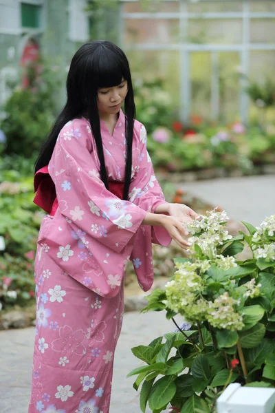 Dívka s yukata — Stock fotografie