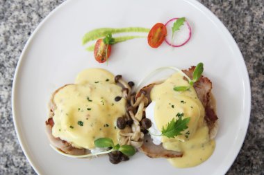 yumurta benedict