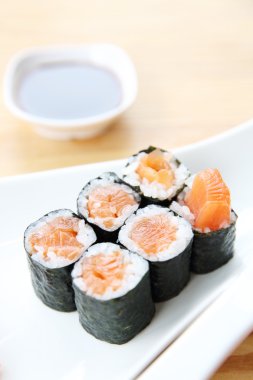 Somon suşi seti