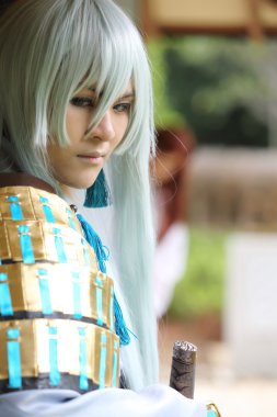 samuray cosplay doğada