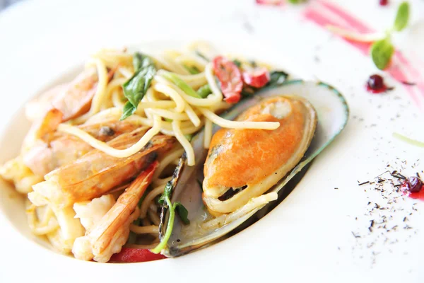 Spaghetti seafood — Stock Photo, Image