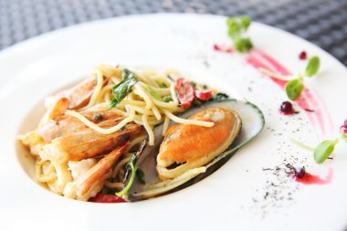 Spagetti deniz ürünleri