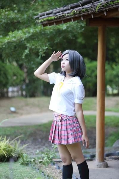Aziatische school meisje — Stockfoto