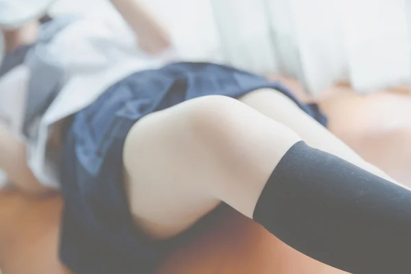 Asiático menina estudante no escola uniforme — Fotografia de Stock