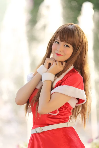 Portrait de belle asiatique femme Père Noël à Noël — Photo