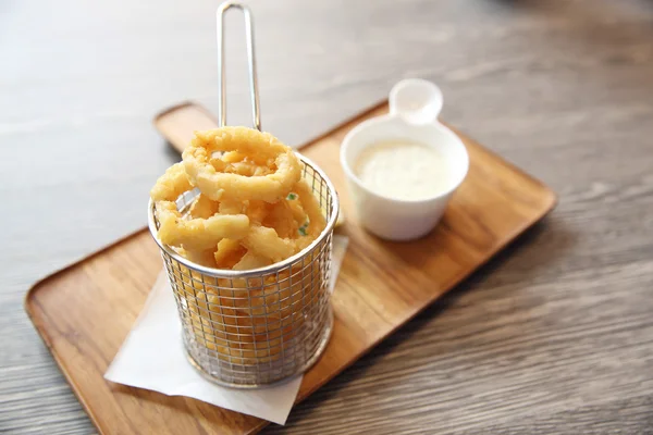 Calamari frito em close-up — Fotografia de Stock