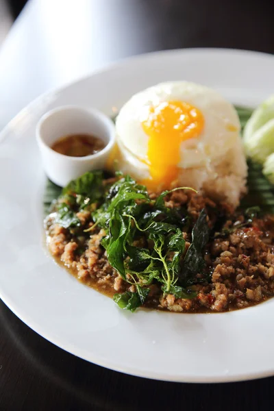 Rice with stir fried pork and basil — Stock Photo, Image