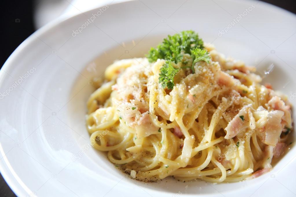 pasta carbonara med bacon