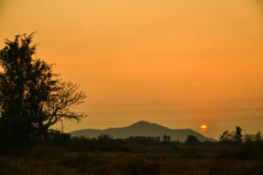 gün batımı dağ manzarası
