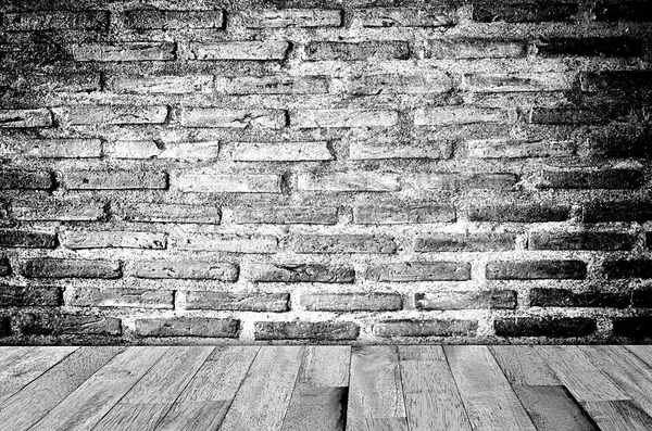 Цегляна стіна і дерев'яна підлога — стокове фото