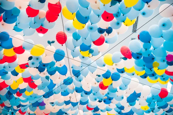 Fête des ballons colorés — Photo