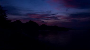 Sunrise Okyanusu. Zaman atlamalı.