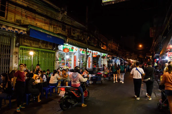 Bangkok Novembro 2019 Compras Comidas Turísticas Estrada Yaowarat Rua Principal — Fotografia de Stock