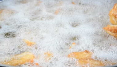 Kızarmış dilimlenmiş muz. HD