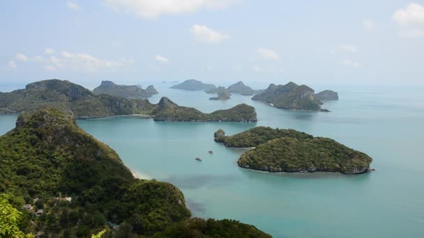 明亮的绿色的小岛在泰国湾。高清 — 图库视频影像