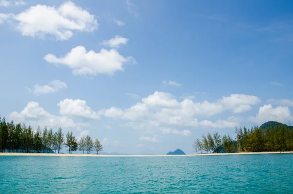 Praia tropical. . — Fotografia de Stock