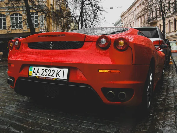 Kiev Ucraina Aprilie 2011 Supercarul Roșu Ferrari F430 Picături Ploaie — Fotografie, imagine de stoc