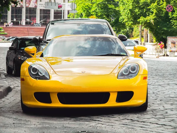 Kiev Ucrânia Junho 2011 Supercarro Exclusivo Porsche Carrera Está Estacionado — Fotografia de Stock