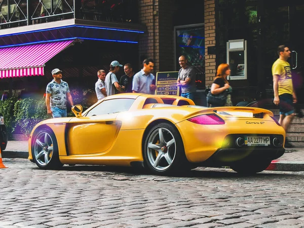 Kyjev Ukrajina Června 2011 Exkluzivní Superauto Porsche Carrera Zaparkované Městě — Stock fotografie