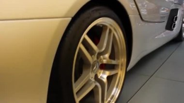 Kiev, Ukrayna - 21 Ağustos 2011: Benzersiz süper araba Mercedes-Benz SLR McLaren Stirling Moss. Sergi arabası. Satılık araba..