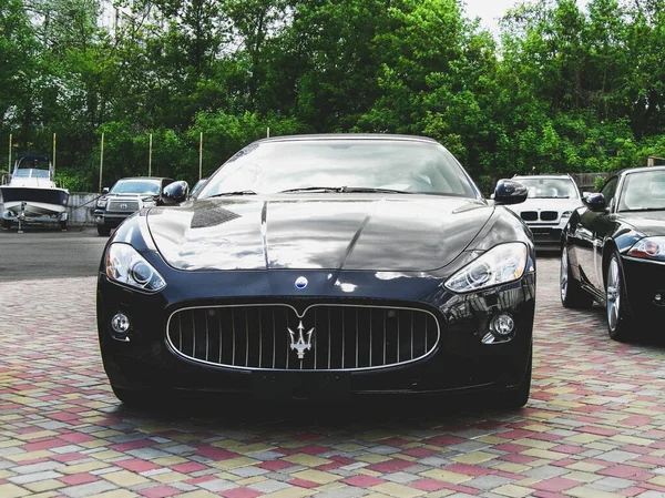 Kiev Ukrayna Mayıs 2011 Siyah Süper Araba Maserati Granturismo Şehirde — Stok fotoğraf
