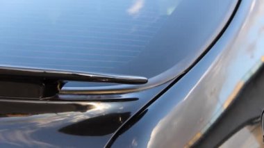 Chernihiv, Ukrayna - 20 Mart 2021: Eski İsveç arabası Saab 900 Turbo. Saab araba spoiler