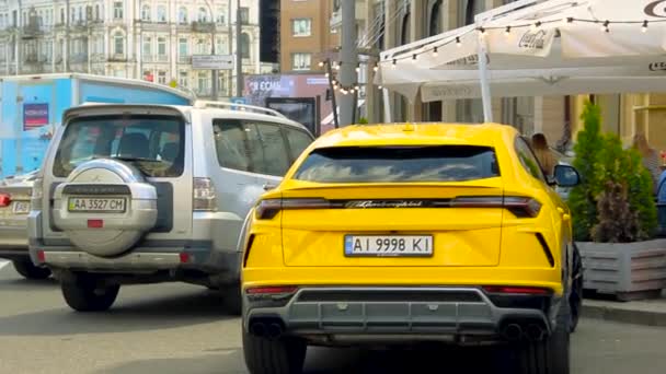 Kiev Ukraine May 2021 Yellow Luxury Super Suv Lamborghini Urus — Stok video