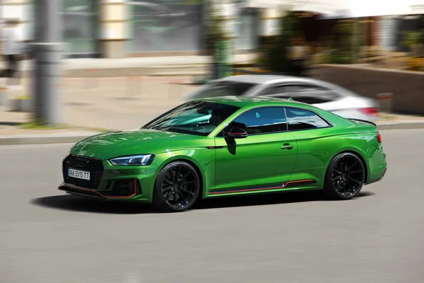 Kijev Ukrajna Május 2021 Gyors Német Autó Audi Rs5 Mozgásban — Stock Fotó