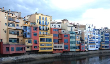 Su, birçok cepheler