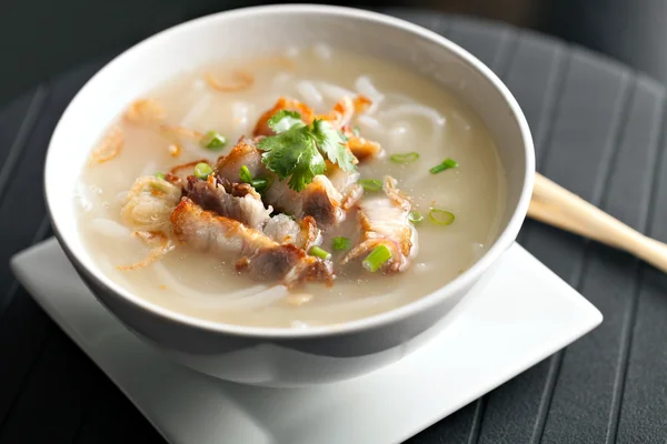 Sup Thailand dengan Daging Babi — Stok Foto