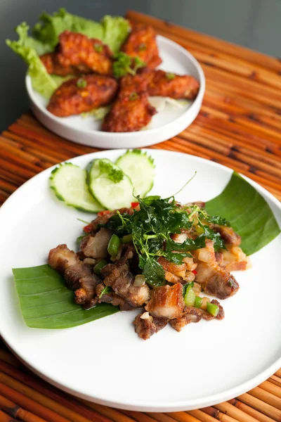 Tailandés crujiente carne de cerdo — Foto de Stock