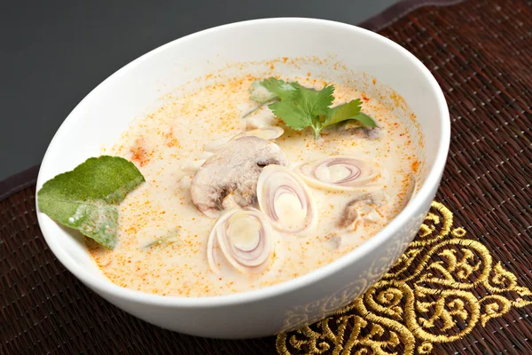 Sopa de caril de coco tailandês — Fotografia de Stock