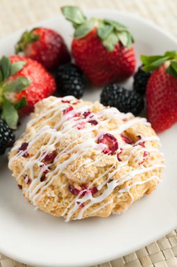 Turuncu yabanmersini çörek