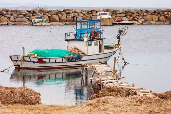 Boat at Inlet on the Aegean Sea in Turkey — Stock Photo, Image