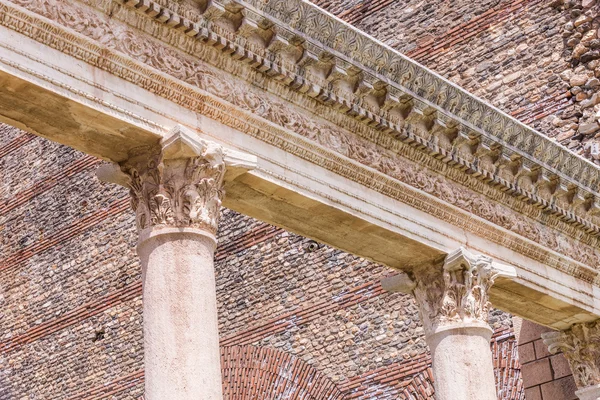 Columnas de estilo corintio en el gimnasio Sardis — Foto de Stock