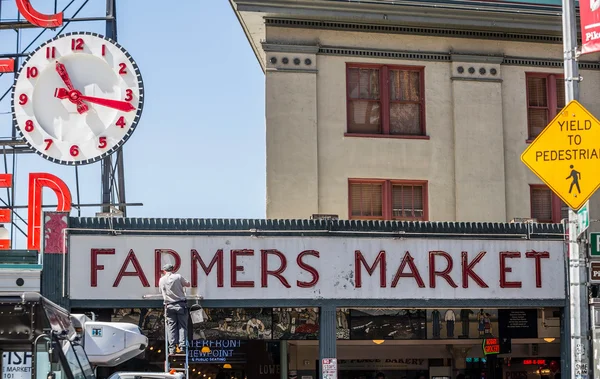 Busy Day at Pike Street Market — Stock Photo, Image